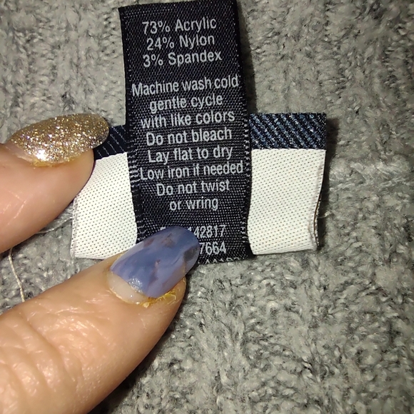 Xs Buckle/daytrip sweater - Picture 8 of 8